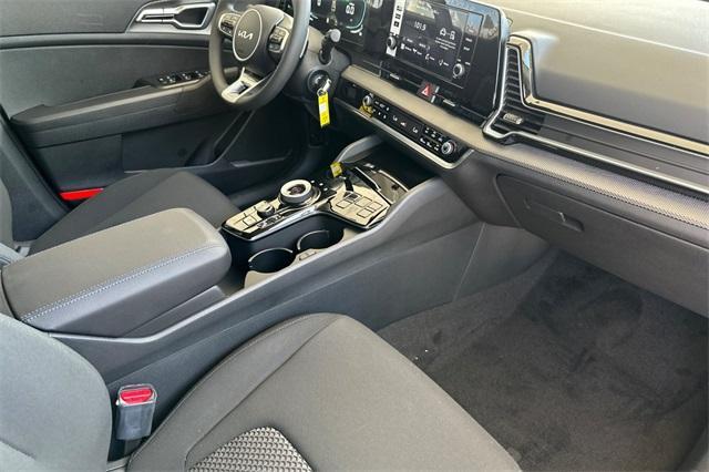 new 2025 Kia Sportage Hybrid car, priced at $30,645