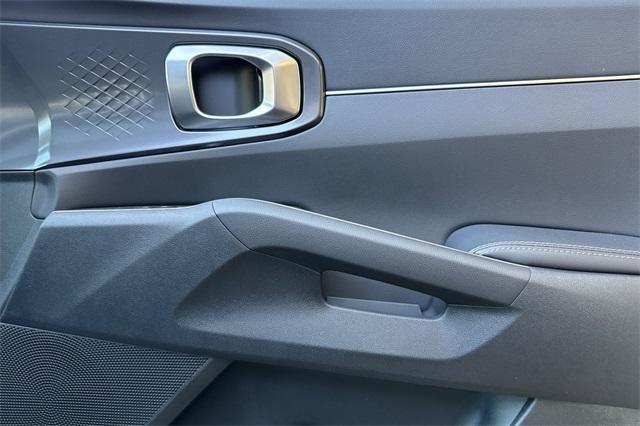 new 2025 Kia Sorento car, priced at $38,385