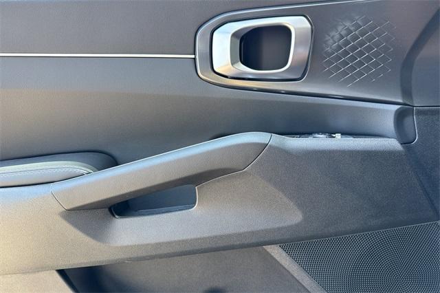 new 2025 Kia Sorento car, priced at $38,385