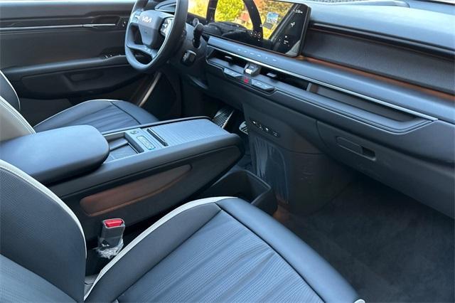 new 2026 Kia EV9 car, priced at $76,515