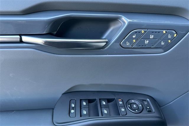 new 2026 Kia EV9 car, priced at $76,515
