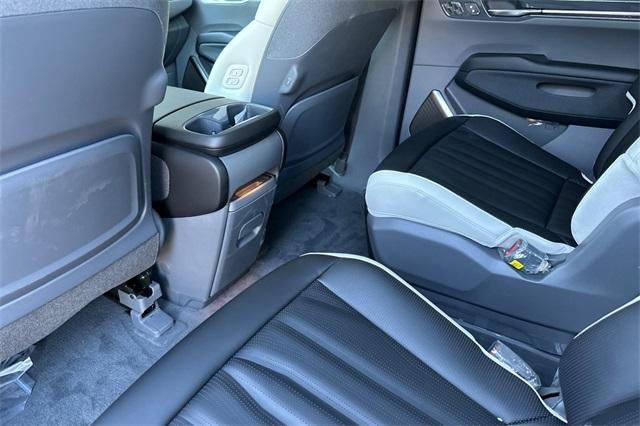 new 2026 Kia EV9 car, priced at $76,515