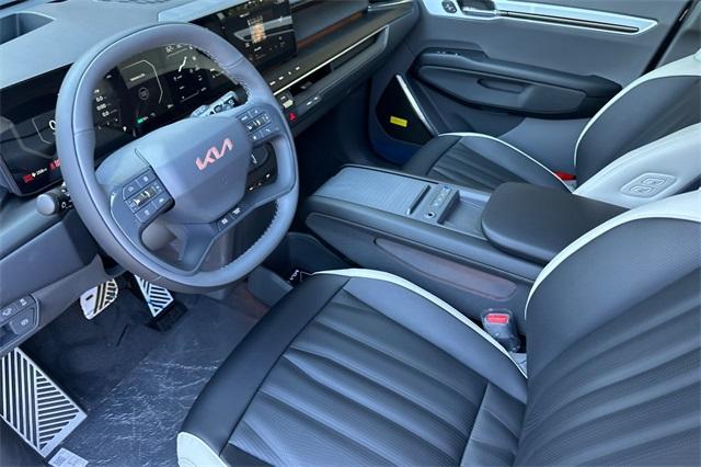 new 2026 Kia EV9 car, priced at $76,515