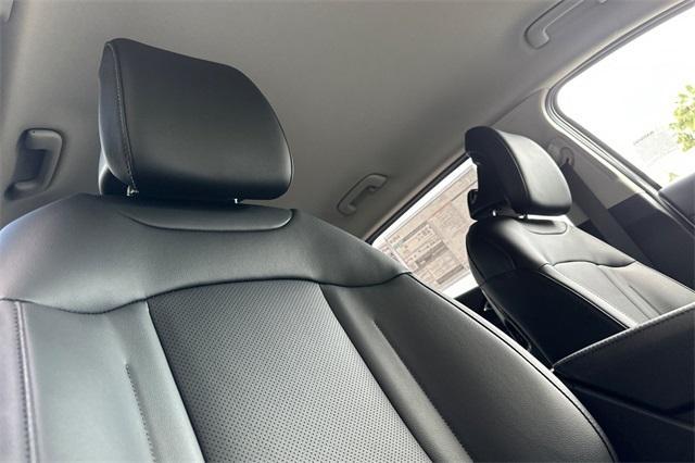 new 2025 Kia Sportage car, priced at $31,475