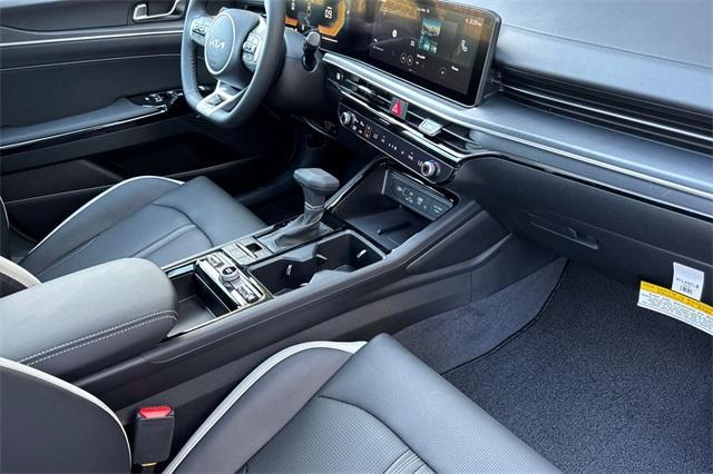 new 2025 Kia K5 car, priced at $32,245