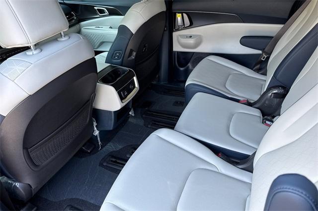 new 2025 Kia Carnival Hybrid car, priced at $50,895