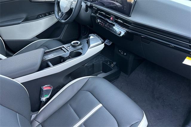 new 2025 Kia EV6 car, priced at $56,115