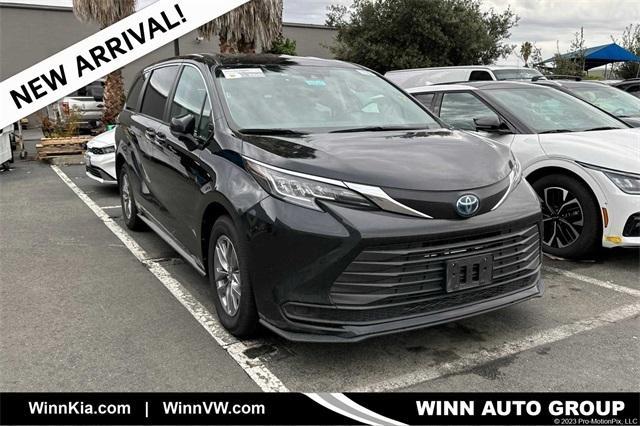 used 2022 Toyota Sienna car, priced at $36,096