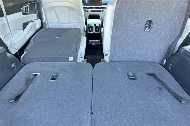 new 2025 Kia Sorento Plug-In Hybrid car, priced at $50,195