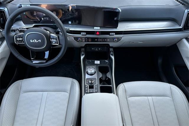 new 2025 Kia Sorento Plug-In Hybrid car, priced at $50,195