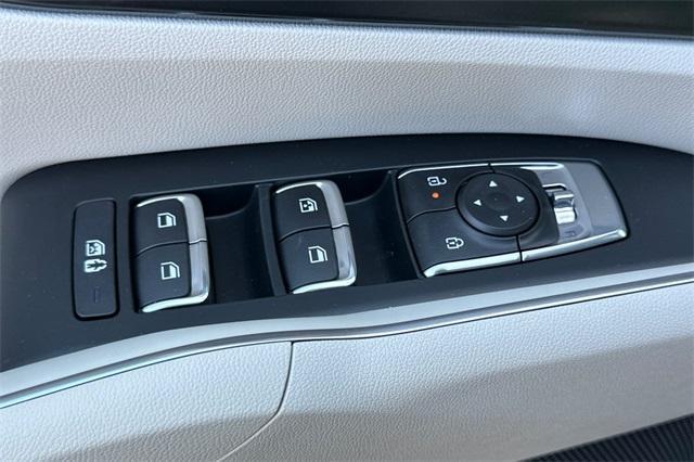 new 2025 Kia Sorento Plug-In Hybrid car, priced at $50,195