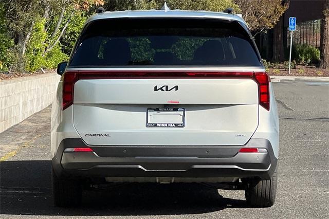 new 2025 Kia Carnival Hybrid car, priced at $50,600