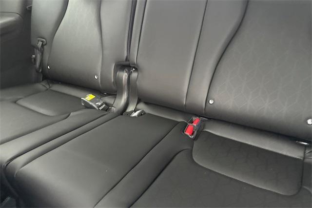 new 2025 Kia Carnival Hybrid car, priced at $50,600