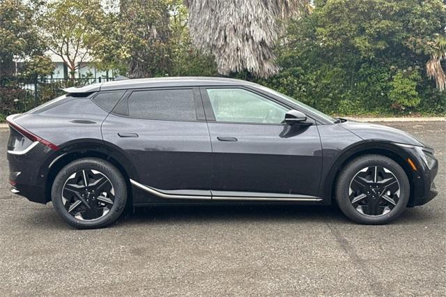 new 2025 Kia EV6 car, priced at $52,175