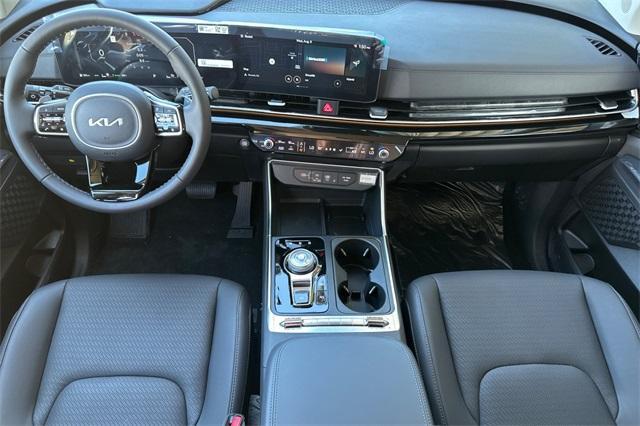 new 2026 Kia Carnival Hybrid car, priced at $55,350