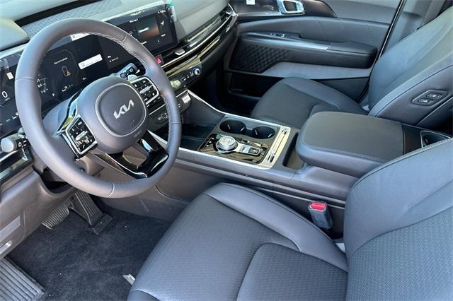 new 2026 Kia Carnival Hybrid car, priced at $55,350