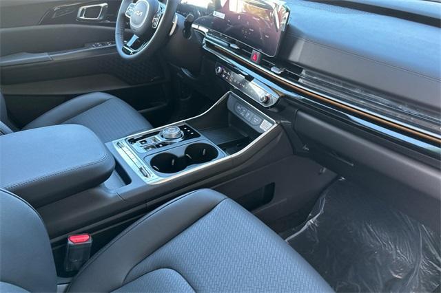 new 2026 Kia Carnival Hybrid car, priced at $55,350