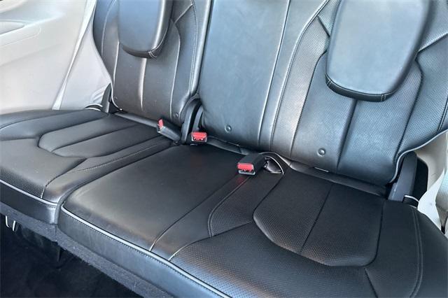 used 2018 Chrysler Pacifica Hybrid car, priced at $22,887