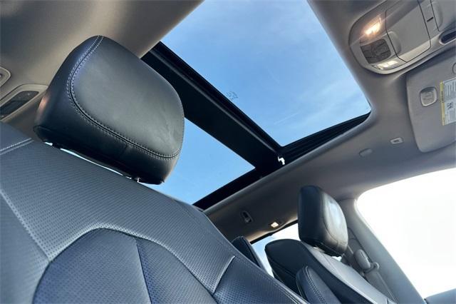 used 2018 Chrysler Pacifica Hybrid car, priced at $22,887