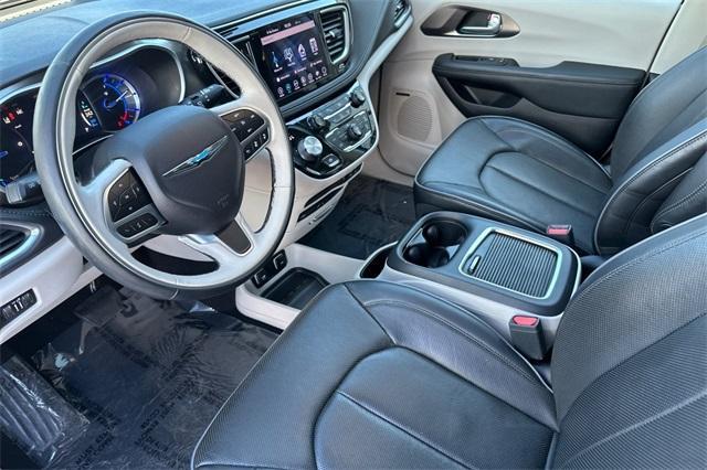 used 2018 Chrysler Pacifica Hybrid car, priced at $22,887