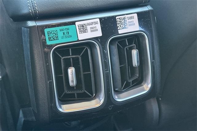 new 2025 Kia Sorento Hybrid car, priced at $42,625