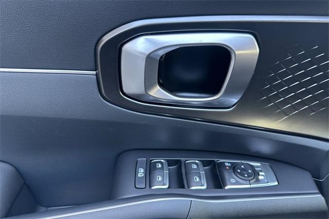 new 2025 Kia Sorento Hybrid car, priced at $42,625