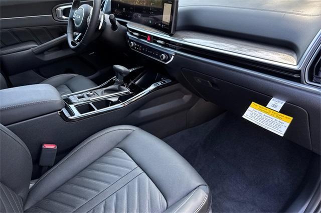 new 2025 Kia Sorento car, priced at $48,575