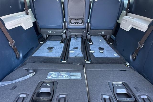 new 2026 Kia Carnival Hybrid car, priced at $51,285
