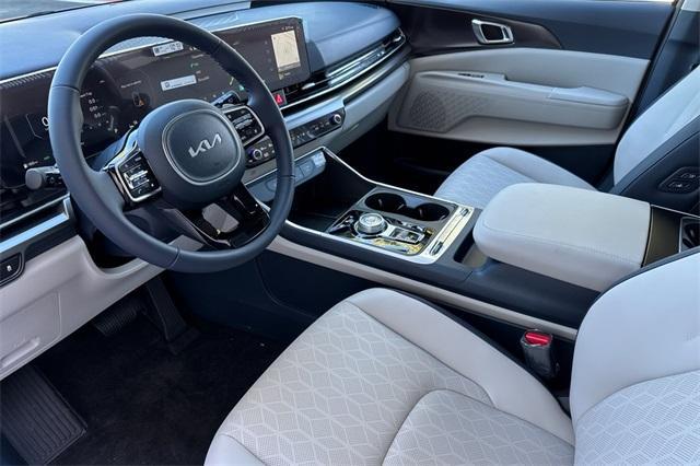 new 2026 Kia Carnival Hybrid car, priced at $51,285