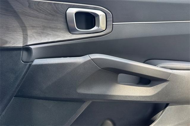 new 2025 Kia Sorento car, priced at $43,925