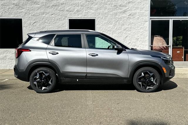 new 2026 Kia Seltos car, priced at $28,195