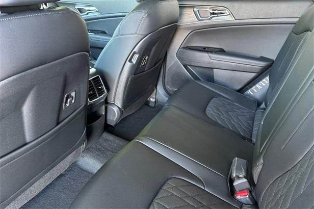 new 2025 Kia Sportage Plug-In Hybrid car, priced at $46,020
