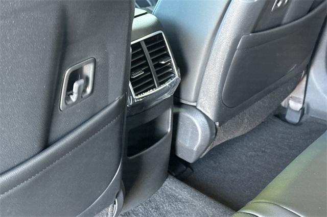 new 2025 Kia Sportage Plug-In Hybrid car, priced at $46,020