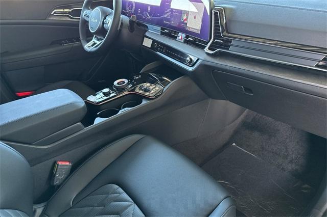 new 2025 Kia Sportage Plug-In Hybrid car, priced at $46,020