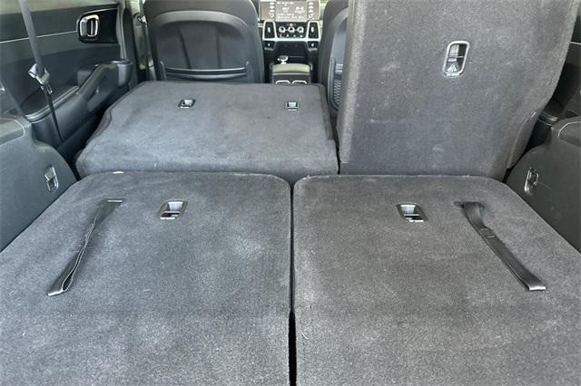 used 2023 Kia Sorento car, priced at $22,238