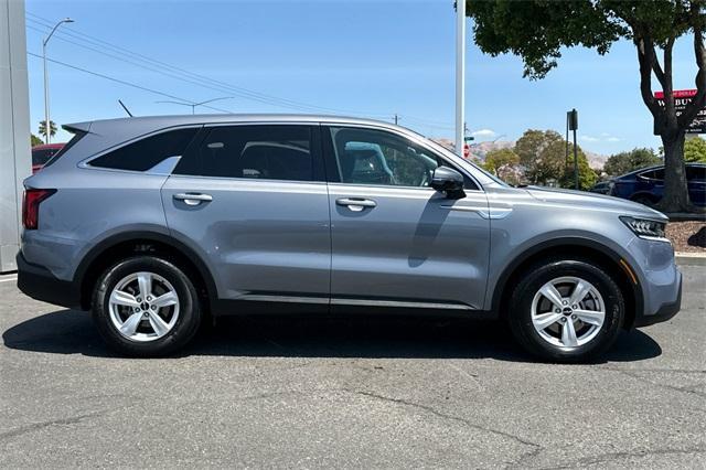 used 2023 Kia Sorento car, priced at $22,238