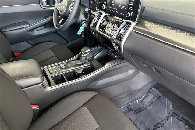 used 2023 Kia Sorento car, priced at $22,238