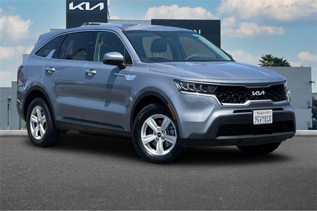 used 2023 Kia Sorento car, priced at $22,238