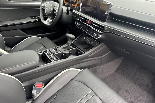 new 2025 Kia K5 car, priced at $29,550