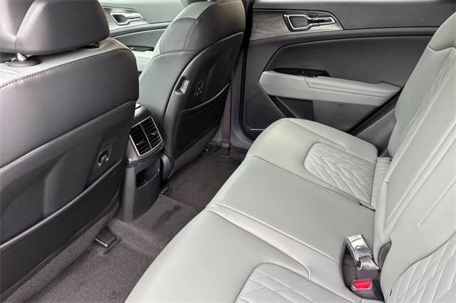new 2025 Kia Sportage Plug-In Hybrid car, priced at $45,960