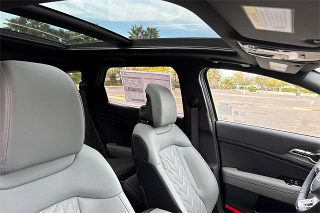 new 2025 Kia Sportage Plug-In Hybrid car, priced at $45,960