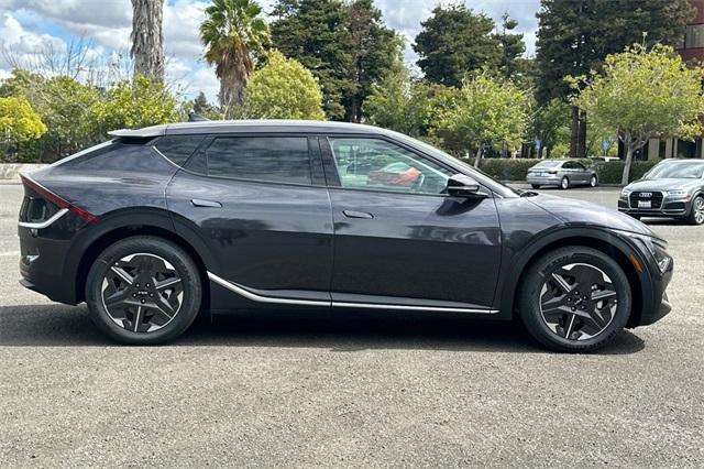 new 2025 Kia EV6 car, priced at $48,090