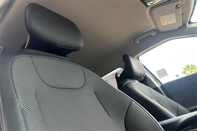 new 2025 Kia EV6 car, priced at $48,090
