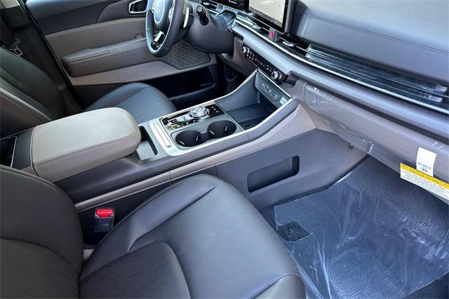 new 2025 Kia Carnival Hybrid car, priced at $44,700