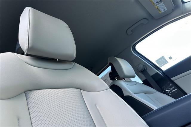 new 2025 Kia Sportage Hybrid car, priced at $34,395