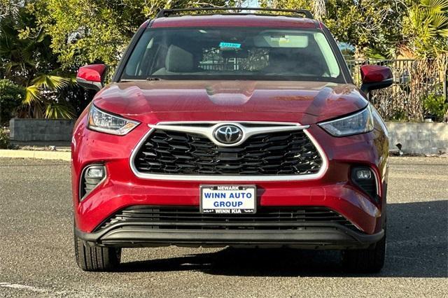 used 2020 Toyota Highlander car, priced at $26,455