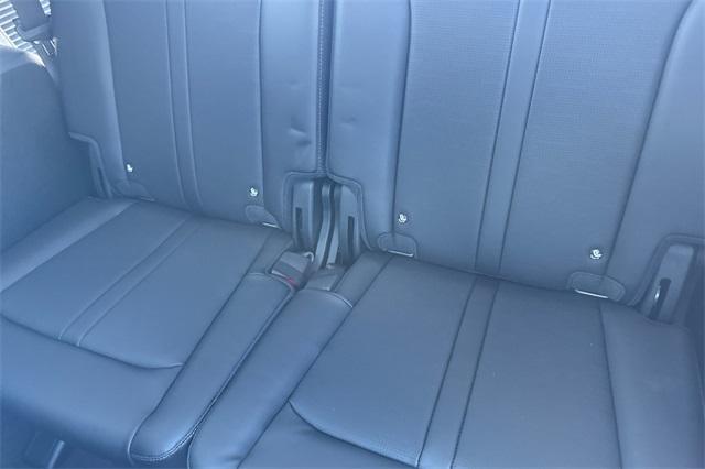 new 2025 Kia Sorento car, priced at $38,885