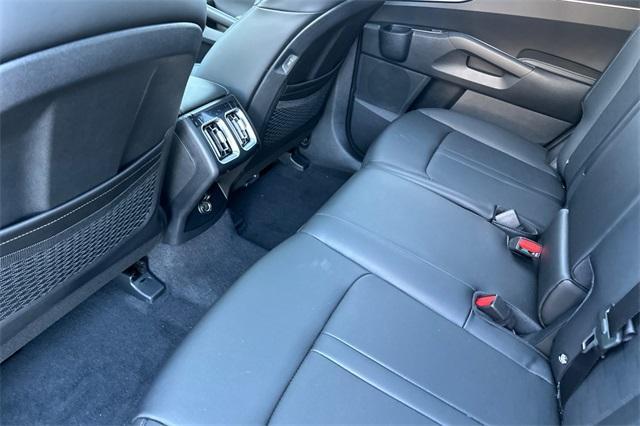 new 2025 Kia Sorento car, priced at $38,885
