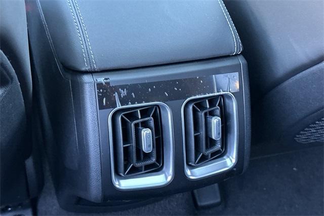 new 2025 Kia Sorento car, priced at $38,885