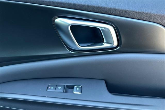 new 2026 Kia Carnival Hybrid car, priced at $51,285
